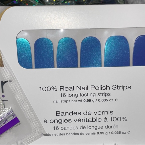 Color Street “Strobe Lights” a blue to purple color shift, shimmer finish - Picture 3 of 9